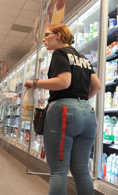 Candid Big Booty